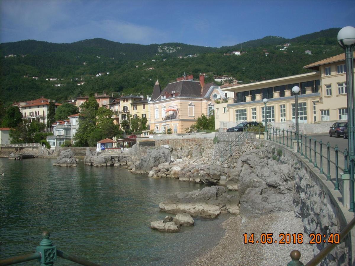 Apartment At Sea Laurana Esterno foto
