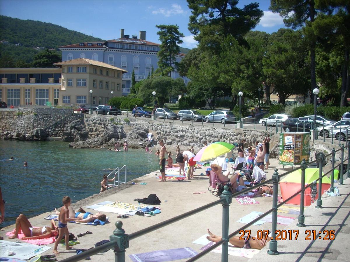 Apartment At Sea Laurana Esterno foto