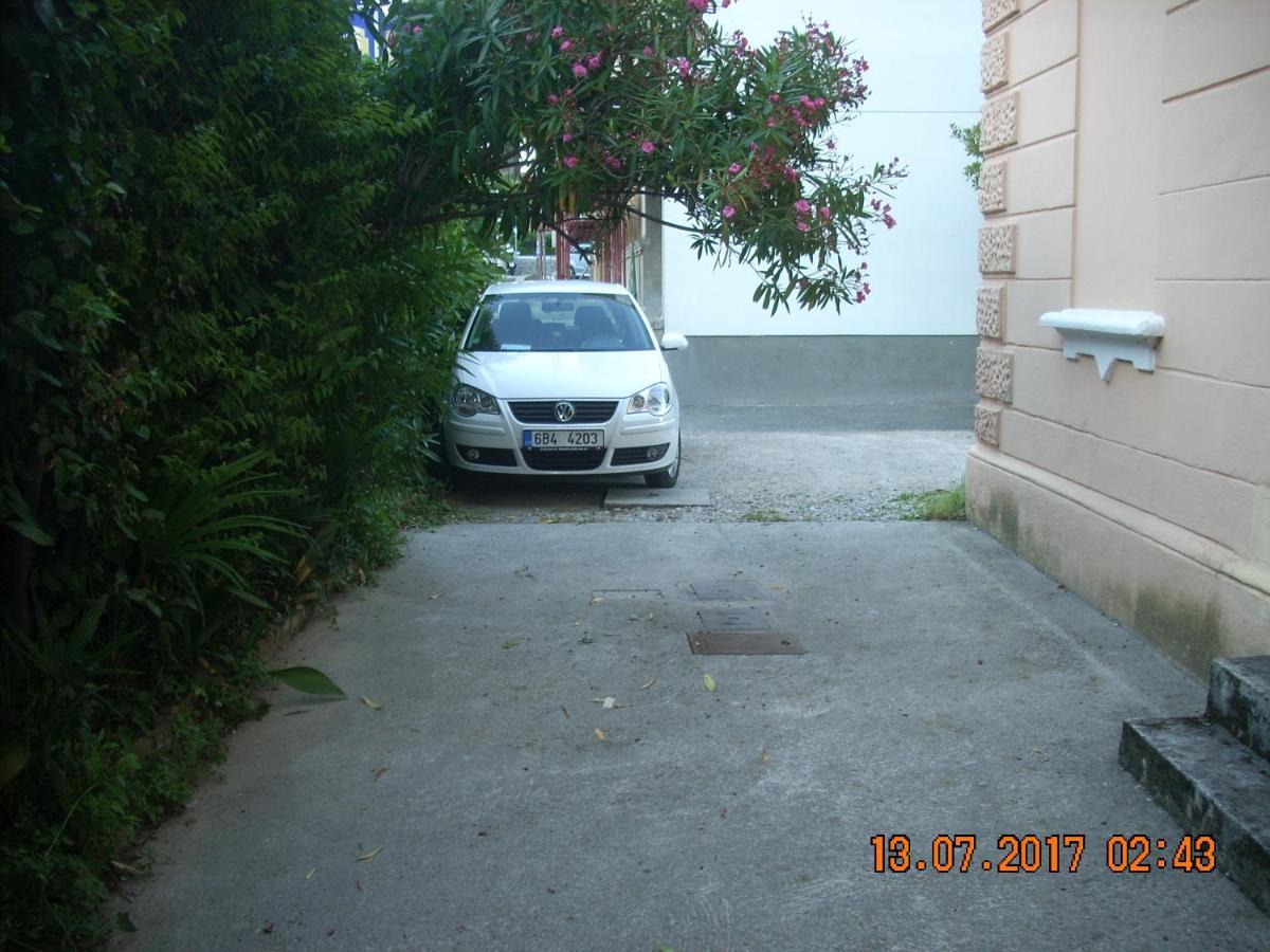 Apartment At Sea Laurana Esterno foto